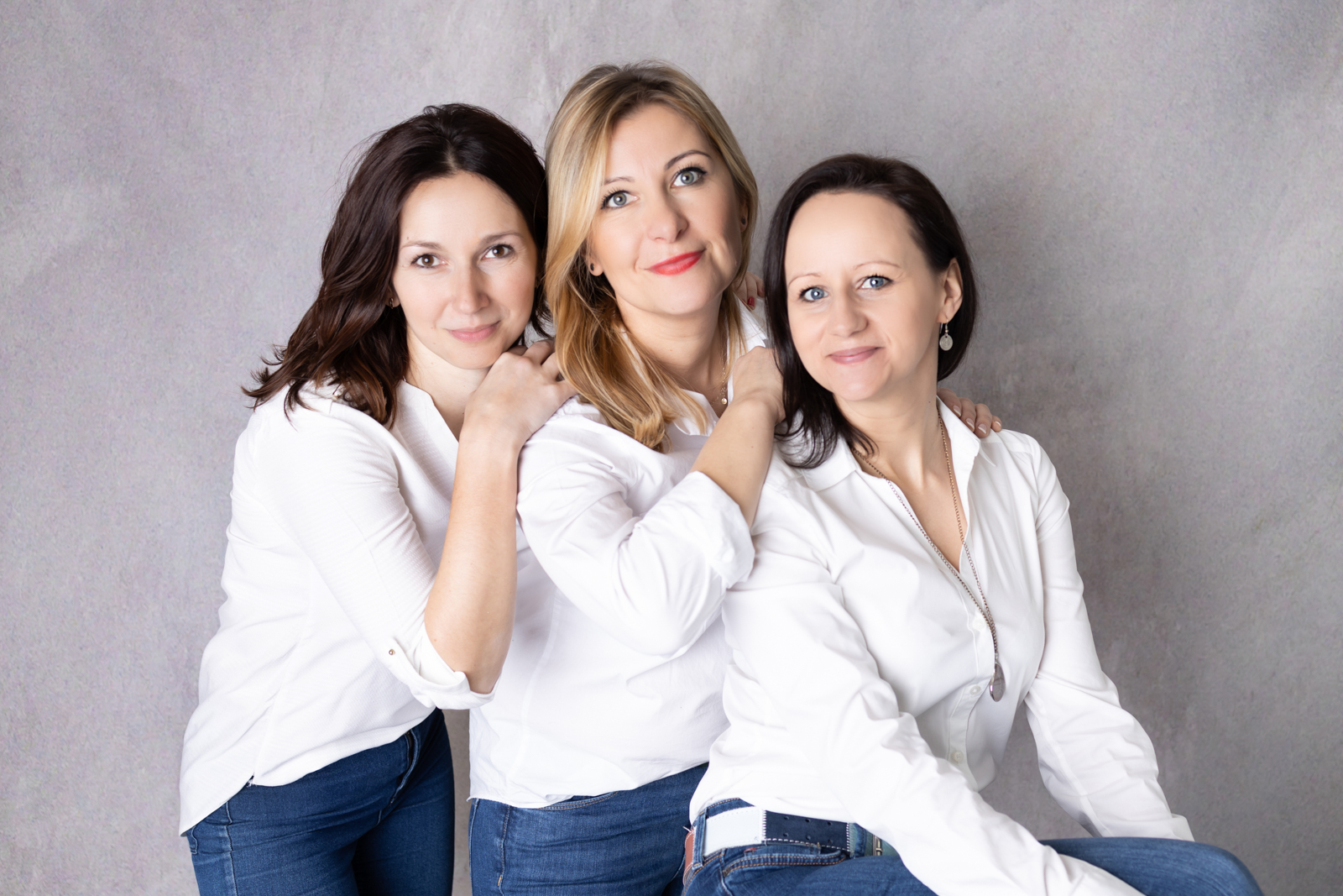 Read more about the article Uniwersalna, kobieca stylizacja na sesję biznesową/wizerunkową